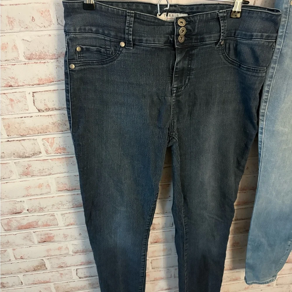 Women's Dark and Blue Jegging. Torrid - Picture 3 of 7